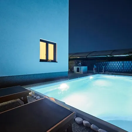 Zen - Private Pool Traù