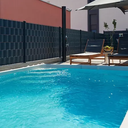 Zen - Private Pool Apartman *