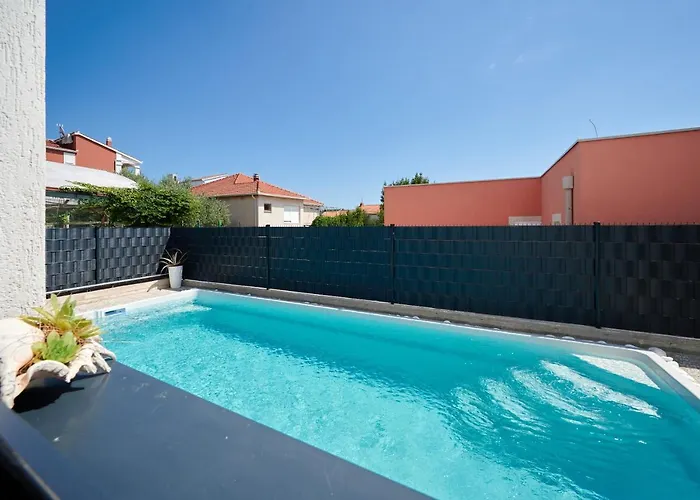 Zen - Private Pool * Трогір