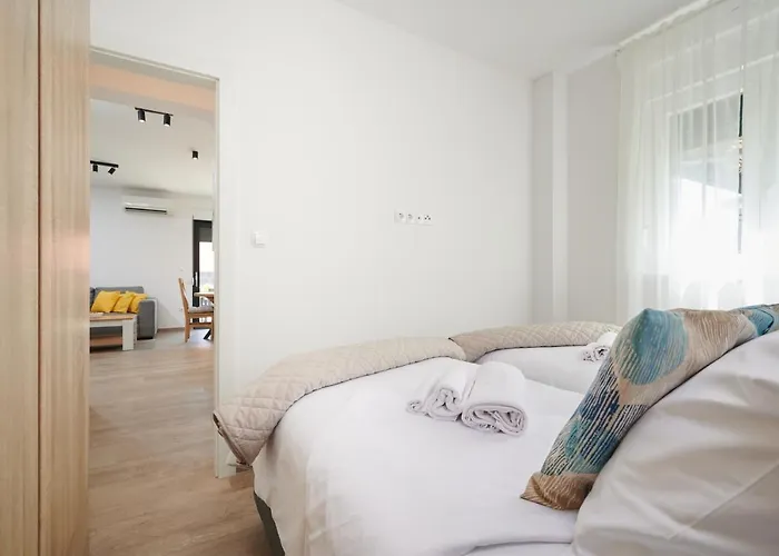 Zen - Private Pool Apartman *